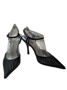 TRUE MEANING BLACK POINTED TOE LEATHER HEELS